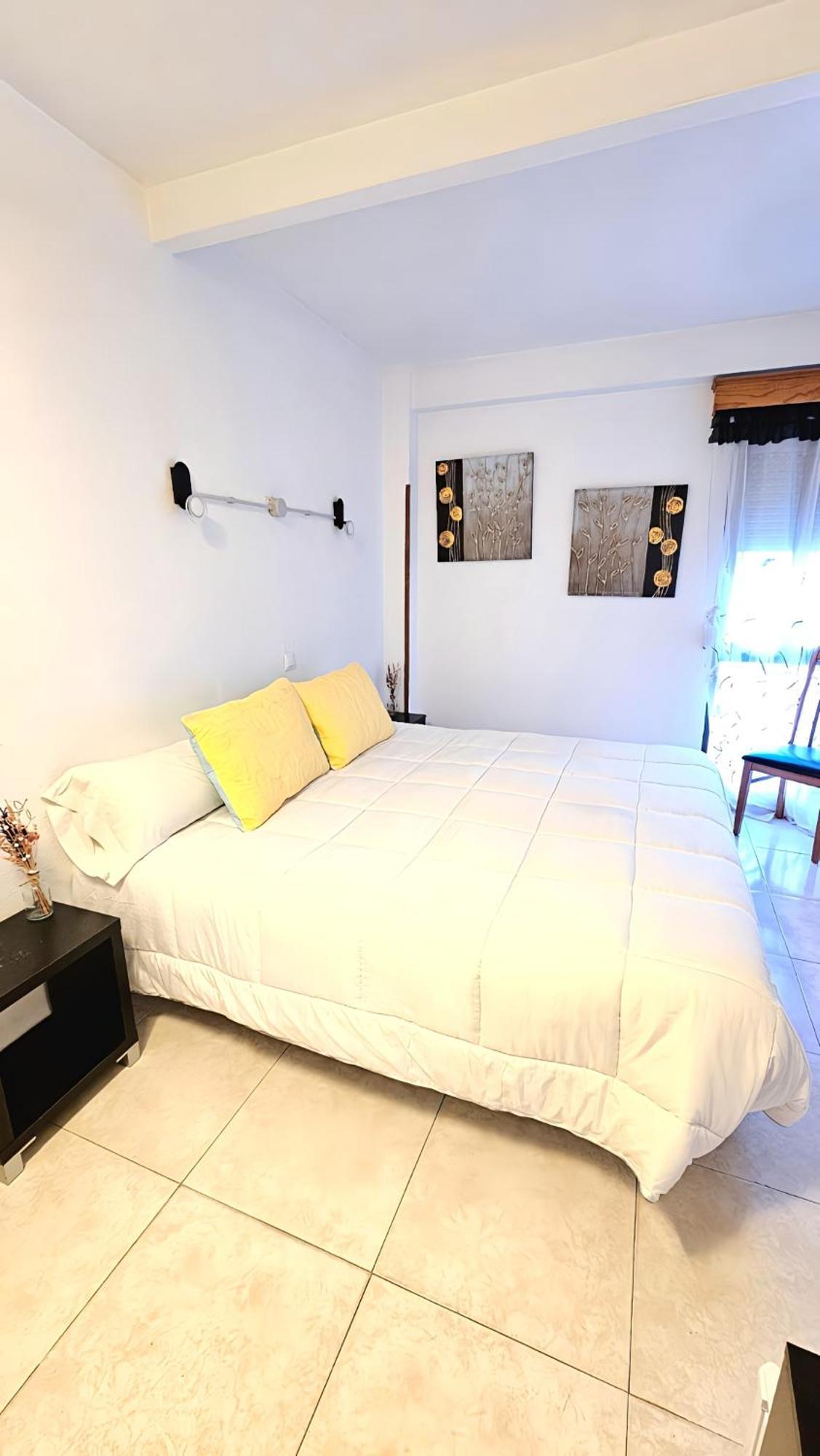 Hostal La Rosa Caceres Bagian luar foto
