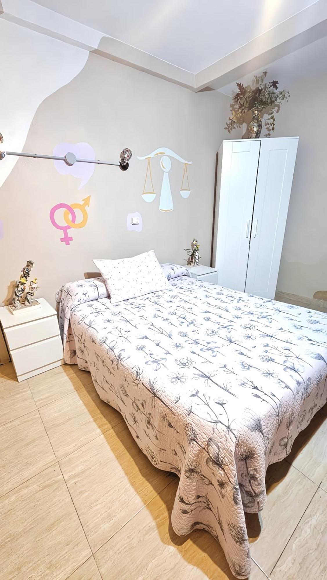 Hostal La Rosa Caceres Bagian luar foto