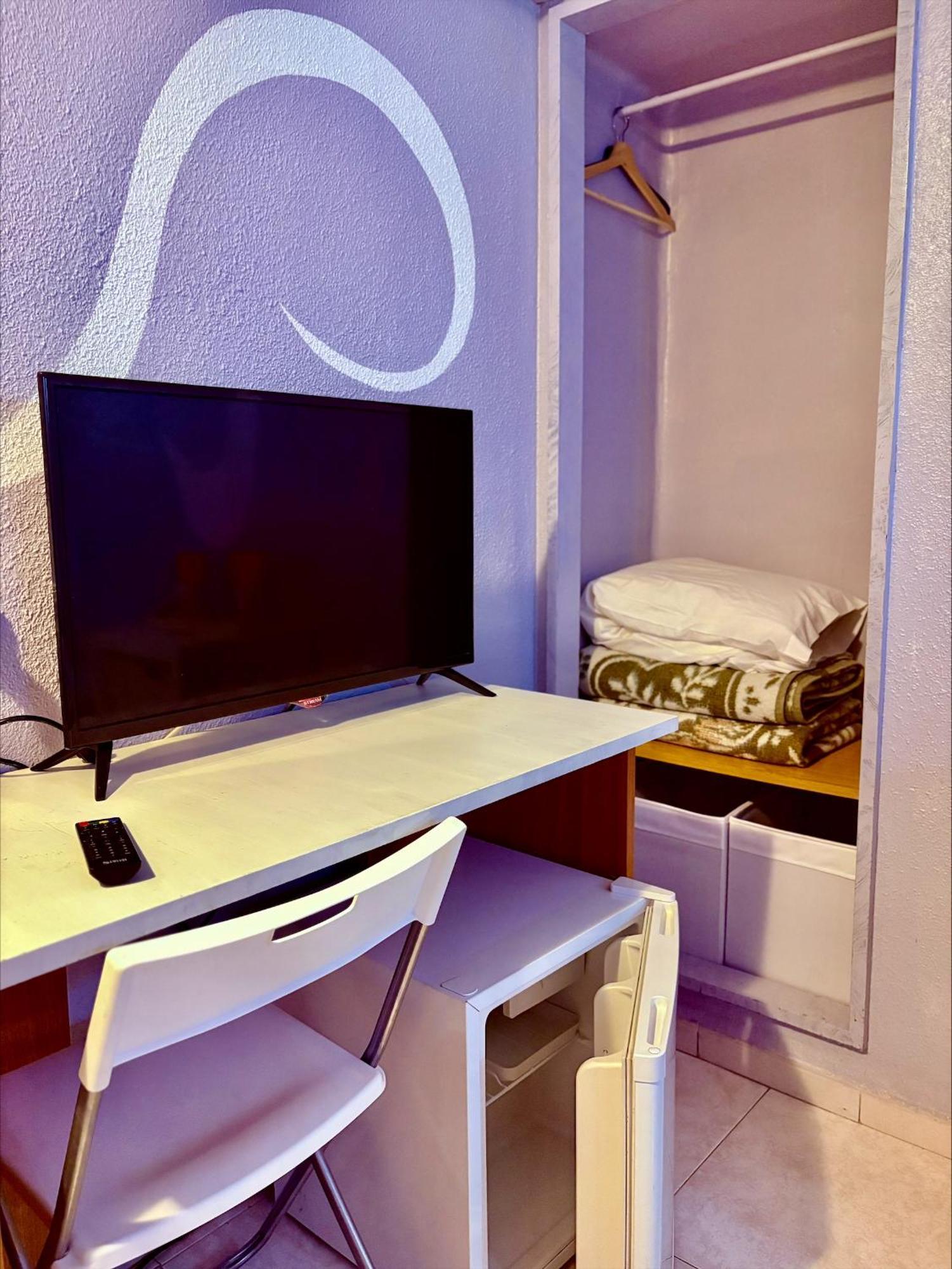 Hostal La Rosa Caceres Bagian luar foto