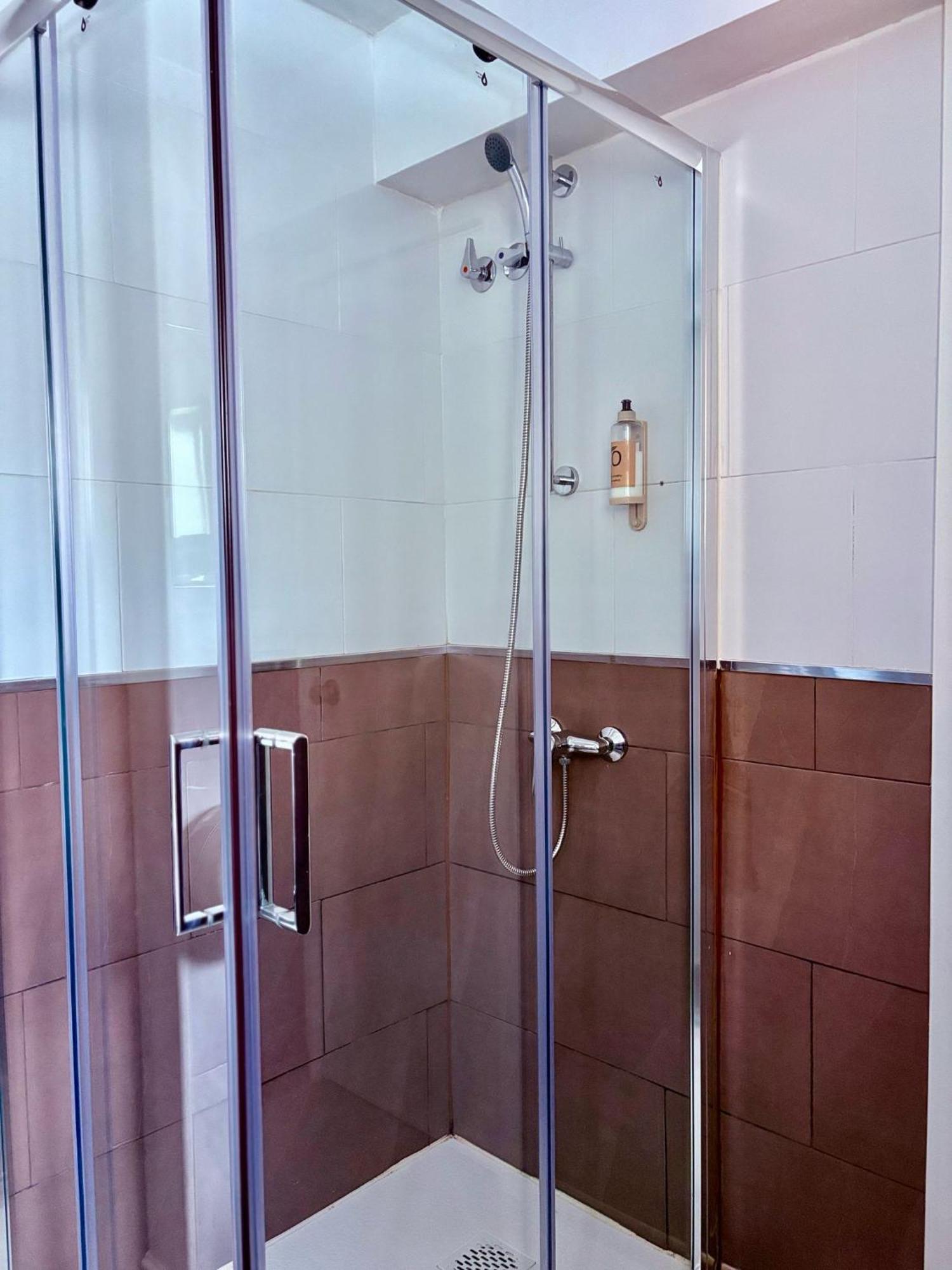 Hostal La Rosa Caceres Bagian luar foto