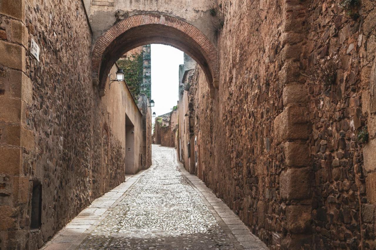 Hostal La Rosa Caceres Bagian luar foto